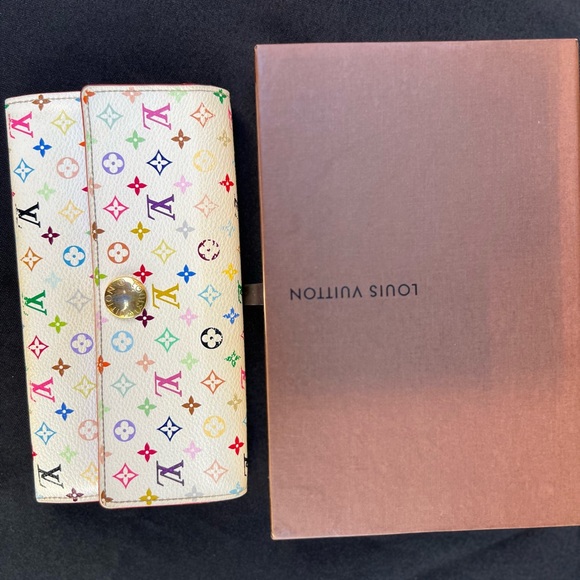 Louis Vuitton Marukami Wallet - Picture 9 of 10